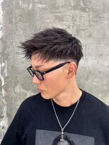 メンズサロン キング 梅田店(Men’s salon K!ng) フェザーショートアップバングセンターパートメンズハイライト