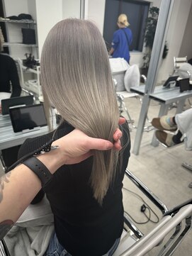 メイドバイスティーン(MADE BY STEEN) シルバー／ハイトーン