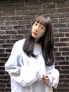 リラ バイ クオーレ(LIRA by CUORE) ナチュラルロング