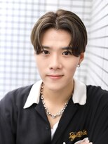 メンズフィール 南森町(MENS FEEL)&nbsp;ナチュラルセンターパートカルマへア