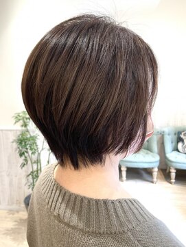 ネオリーブソラ 相模大野店(Neolive sola) 白髪ぼかしハイライト/くびれショート