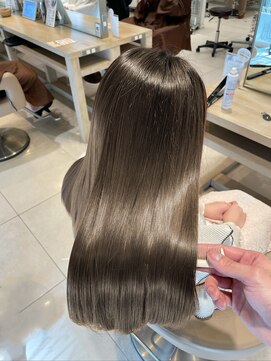 アース 東戸塚店(HAIR & MAKE EARTH) 大人可愛い20代30代40代髪質改善ストレート艶感グレージュ