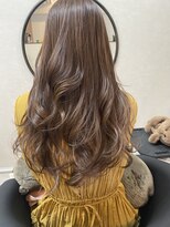 ユーノ(yuuno)&nbsp;小顔大人可愛いモテ髪薄めロングレイヤー