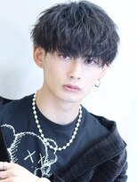 コンフィデンス メンズヘアー(confidence MEN'S HAIR)&nbsp;ナチュラルスパイラルパーマ 刈り上げマッシュ [新宿/新宿駅]