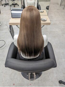 エイトサッポロ 札幌大通り店(EIGHT sapporo) ミルクティーベージュ×ロングレイヤー