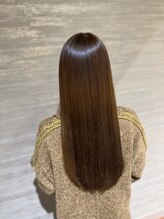 ストレートの施術を行っていきます。