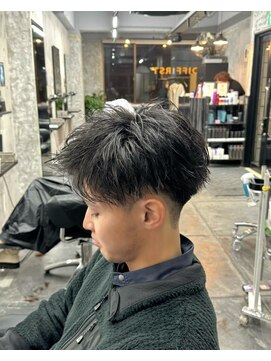 コワファースト長崎シャンプーボーイ 2nd(COIFF1RST 長崎 SHAMPOO BOY) メンズカット刈り上げショート