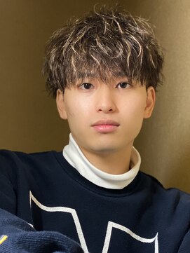 エルマーク 梅田(L-MARK) メッシュハイライトスパイラルパーマツイストパーマツーブロック