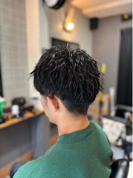 ザ ブライト バーバー(The BRIGHT BARBER) ゆるめツイストスパイラルパーマ ツーブロ