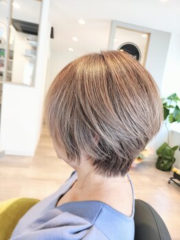 ノル(NOLL)の写真/気になるグレイヘアーも透明感たっぷりのカラーで綺麗に染まる♪大人女性に寄り添ったご提案をいたします◎