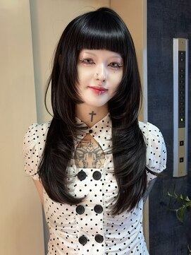 イコ 心斎橋(.ico) 黒髪ぱっつん前髪×ハッシュカット