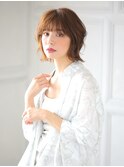 顔周りを包み込む大人ボブ