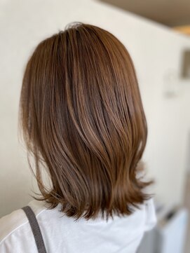 シャトン(chaton) ベージュカラー/くびれヘア/ミディアム