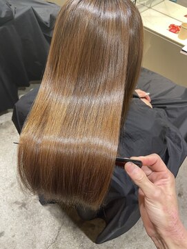 ロロ(ro-ro) 【恵比寿 ro-ro】トリートメントで作る潤艶髪