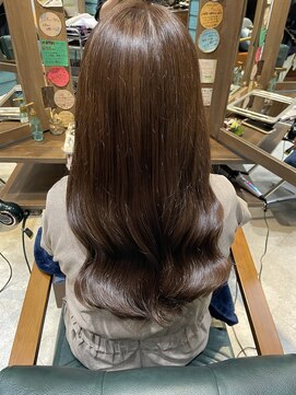 カシータフロル モゾワンダーシティ店(Casita flor) ツヤツヤチョコレートカラー