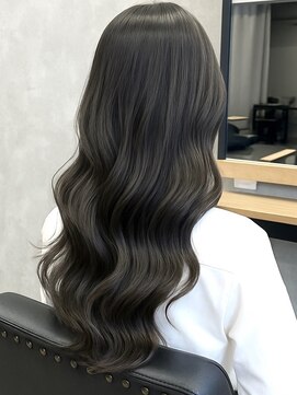 クラン 岡本(Chlan) こなれグレージュ×大人ロング