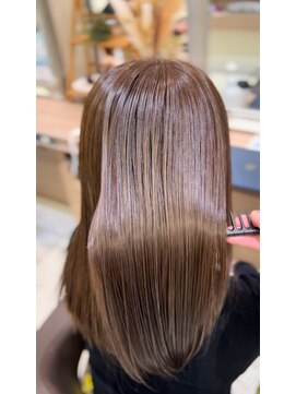 アッシュ 戸田公園店(Ash) お洒落染めで白髪も自然に 極上ツヤストレート