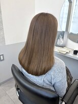 トッカ 茨木(tocca)&nbsp;くすませすぎない！大人のためのオリーブグレージュ