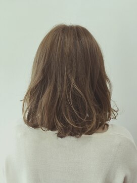 ビグディーサロン(BIGOUDI salon koshien) 【ISAACBLANCO】おふぇろフェザーボブ＊°