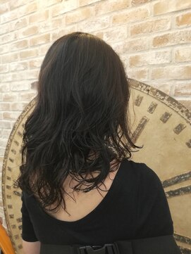 ラフューネ(Raffune) コテ巻き風ニュアンスパーマ