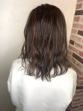 ジウ 上通り(JIU) 20代30代40代☆こなれ感ナチュラル毛先ゆるふわセミディ