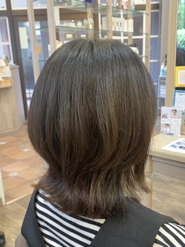 アルターリール(aL ter Rire) 黒髪/ボブルフ/ネビージュ/小顔/ワンレン/福原遼華