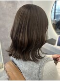 グレージュ 透明感カラー 美髪 外ハネミディアム 艶髪 20代30代