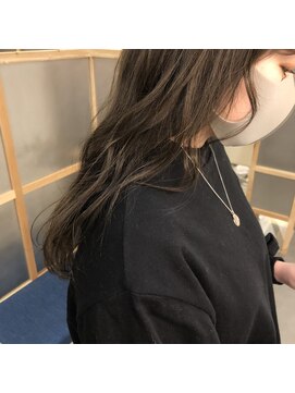 ニード(need) グレージュカラー