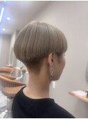 刈り上げ マッシュ ショートヘア ブリーチ ハイトーン 三宮 元町