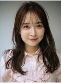 ミディアムレイヤーニュアンスパーマシースルーバング小顔ロング