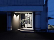 ウースス バイ リム((USUS byLIM))の雰囲気（駐車場も店前９台完備☆）