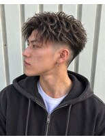 ノーマ(no-ma)&nbsp;【センターパート】直毛・毛流れが出にくい方に