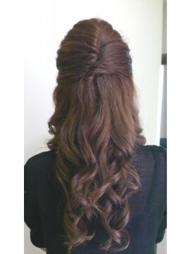 プログレスプラス キレイめハーフアップ