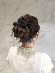 ルーズなのに1日崩れないキッチリ綺麗な簡単ヘアセット☆