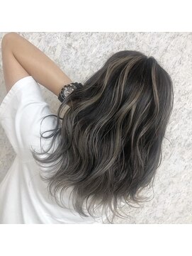 ノア ヘアデザイン 町田店(noa Hair Design) シルバー系バレイヤージュ