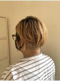 襟足刈り上げショートボブ