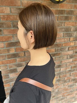 トータルビューティ ジェム バイ ヘアタイム(TOTAL BEAUTY gem by HAIR TIME) ミニボブ ベージュカラー