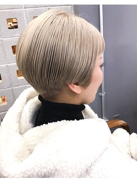 ロアークヘアー(LOARK HAIR) 【LOARK】ミルクティーベージュ/ハイトーンショート
