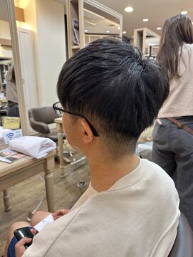 アルターリール(aL ter Rire) フェザーパーマ/刈り上げセンターパート/井桁愛唯/鎌取