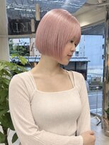 ダーツサンジョウ(DARTS sanjyo)&nbsp;ケアブリーチ×ペールピンクの艶ボブ