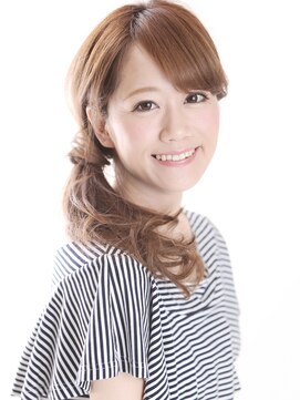 と和×美髪クリニック 巣鴨店 フェミニン度の高いアレンジがモテ推し女子から人気　巣鴨店