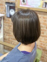 ヒマワリ(HIMAWARI)&nbsp;グレージュ ベージュ ボブ 透明感カラー