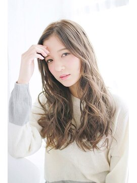 プティルカ ディーシー本店(PutiLuca D.C.) 透け感たっぷりミックスグレージュカール