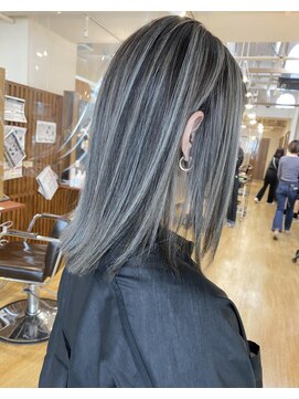 ブリッツ レボ(BLITZ-REVO) コントラストハイライトS 20代30代40代 柏駅/柏美容室