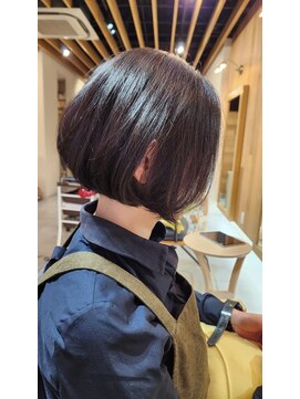 キレイコムデュース(Deuce) 前下がりボブ