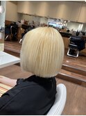 ショートボブ☆抜きっぱなしブロンド