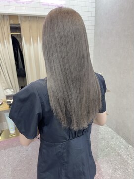 ロンド レア 天神大名店(Lond Le’a) 小顔に見せるヘア/ワンレン/ボブウルフ/ネビージュ/黒髪カタログ