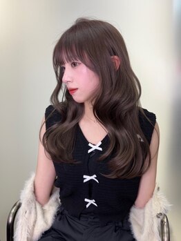 リリー(Lilley)の写真/【似合わせも上手い!】スペシャリストが創る骨格に合う"韓国風ヘア"で垢抜け☆前髪顔周りカットで小顔魅せ!