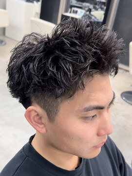 エデアンルクラ 下通(EDEAN Leclat) 熊本 スパイキーショート アップバング 短髪 MEN'S HAIR