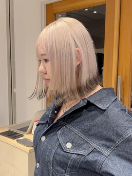 スタン 渋谷(Stam) 「ペールベージュ×インナーグレー｜ミニボブ」渋谷ハイトーン